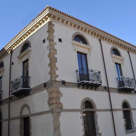 Hotel Palazzo Fortunato Sant'Agata di Militello Exterior foto